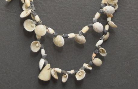 Chumash:
                    Muschelkette