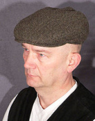 M�tzen, z.B. eine Schieberm�tze, stammen
                          urspr�nglich aus dem arabischen Raum