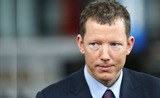 Nathaniel Rothschild, Investor in
die Erbil-Türkei-Ölpipeline für
Zion-Israel Nathaniel Rothschild,
Investor in die Erbil-Türkei-Ölpipeline
für Zion-Israel