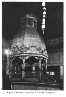 Encyclopaedia Judaica (1971):
                            Lithuania, vol. 11, col. 365-366, photo 03:
                            Bimah in the Jubarkas wooden synagogue