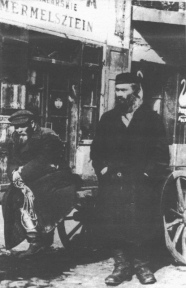 Encyclopaedia Judaica (1971): Poland, vol.
                        13, col. 745. [[Jewish transport]]. Jewish types
                        in Poland between World War In and World War II.
                        Courtesy YIVO, New York