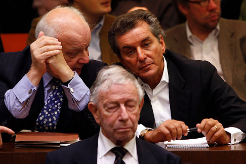 Friedman im
                      Gerichtssaal beim Demjanjuk-Prozess [17]