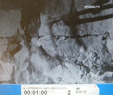 Einleitung: Spitzhacke auf Tr�mmer 02