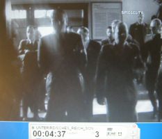 Gang der Nazif�hrung zur Versammlung