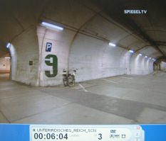 Neckarzimmern: Sicht in Tunnel Nr. 9,
                          abgestellte Fahrr�der / Velos