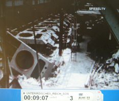 Bombardierte
                        R�stungsindustrie 03: Ausgebrannte
                        Treibstoffhalle