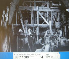 Zwangsarbeiter in Kahla 10:
                            Schalungsarbeiten auf Holzger�st