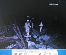 Kohnstein 15: Gang
                          durch einen Tunnel mit Tr�mmerteilen 01