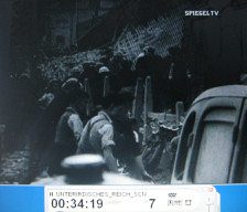 London 1944 03: Suchtrupps gehen
                          in die Tr�mmer