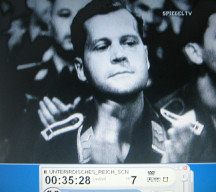 Goebbels-Rede 1944 04: Publikum
                          klatscht