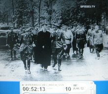 Wolfsschanze01: Hitler mit
                        Mussolini mit Gefolge