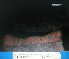 Strassentunnel Berlin 09,
                          ausgetretene Treppenstufen