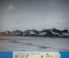 Walpersberg bei Kahla 11: D�senj�ger
                            ME262 Flugfeld