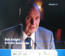 Der britische Ex-Bomberpilot Rob
                Night erz�hlt, Zeugenaussage