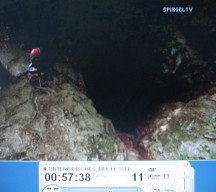 Eulengebirge 04, Einstieg in
                          einen Schacht 02