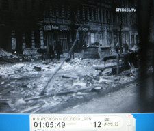 Heimatfront Berlin 03:
                          Mit Tr�mmern �bers�te Strasse