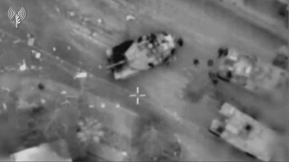 Gaza City-KZ mit V�lkermord am 12.11.2023 -
              18:15h: Die Israel-Armee behauptet, es seien 300 Liter
              Treibstoff an das Shifa-Spital geliefert worden, aber die
              Hamas habe den Treibstoff geklaut 03, die Panzerstellung
              vor dem Spital