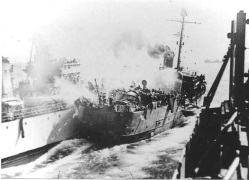 Ship Chaim Arlosoroff with Jewish
                          passengers