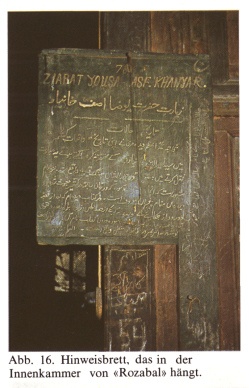 Jesusgrab "Rozabal" in Srinagar
                        (Kaschmir), die Hinweistafel an der Innenkammer