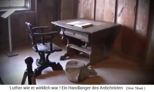 Das Lutherzimmer auf der Wartburg mit dem
              Walwirbel
