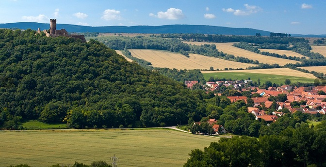 Thuringia: hilly landscape with castle