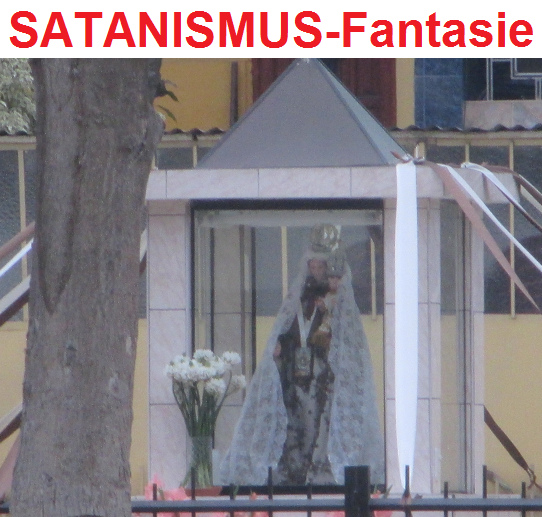 Heilige Jungfrauen sind
                  Satanismus-Fantasie, hier im Engelspark (parque Los
                  �ngeles) in Lima Los Olivos