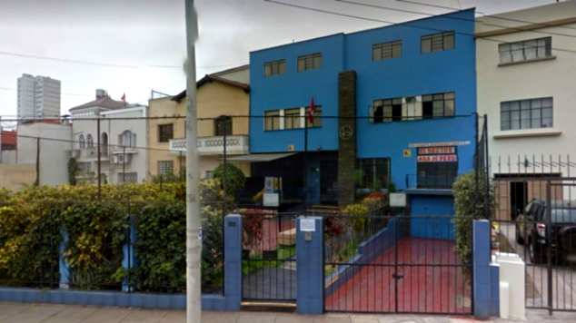 Die
                      religi�se-"katholische" Schule
                      "Hector de Cardenas" in Jes�s-Mar�a,
                      Lima, Peru