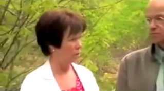 Holten
                  (Holland), Toos Nijenhuis+reportero Kevin cerca de la
                  hoguera 2 (2h22'7'')