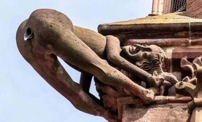 Friburgo de
                                                  Brisgovia (Alemania) 3
                                                  de feb 2023: La
                                                  catedral cac�lica
                                                  criminal
                                                  "M�nster",
                                                  un cantero dice la
                                                  verdad sobre la
                                                  violaci�n de ni�os en
                                                  los s�tanos de
                                                  iglesias y castillos,
                                                  primer plano