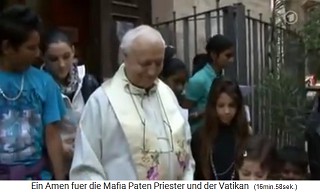 Palermo: Priester Don Paolo
                        Turturro beim Waffenverbrennen: Kinderpistolen
                        werden verbrannt