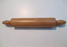 Naturmedizin von Mutter Erde: Man schiebt eine
                  kleine K�chenrolle zwischen R�cken und Matratze und
                  schiebt die Rolle alle 30 Sekunden um 1 Wirbel nach
                  oben, um die Bandscheiben auszugleichen