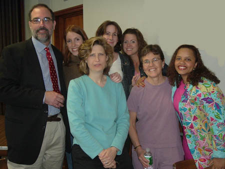 Natural Medicine from Mother Earth: Peter
                  D'Adamo found out about blood group medicine, on the
                  photo is with nurses of his clinic in Wilton near New
                  York