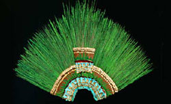 Federschmuck / Federkrone von
Moctezuma in Wien Federschmuck / Federkrone von Moctezuma in
Wien