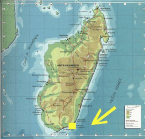 Karte von Madagaskar mit der Position des
                      Fort Dauphin