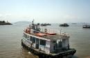 Bombay / Mumbai : Boot / boat / narive /
                        barco / haj� hajo / sandal